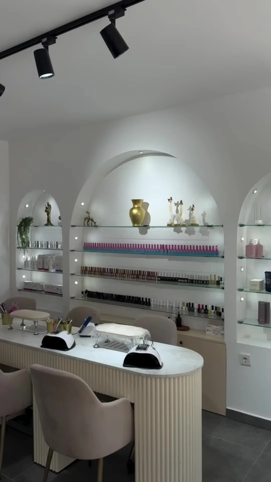 Alis Care Studio — Tırnak & manikür alanı